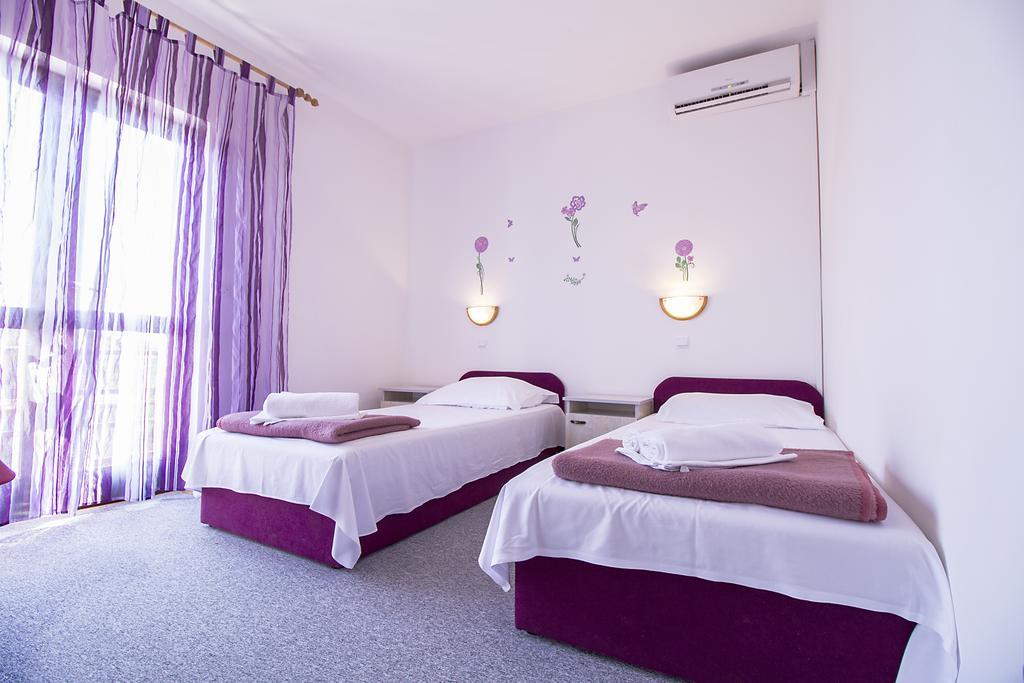Pansion Maria Bed & Breakfast ซาดาร์ ภายนอก รูปภาพ