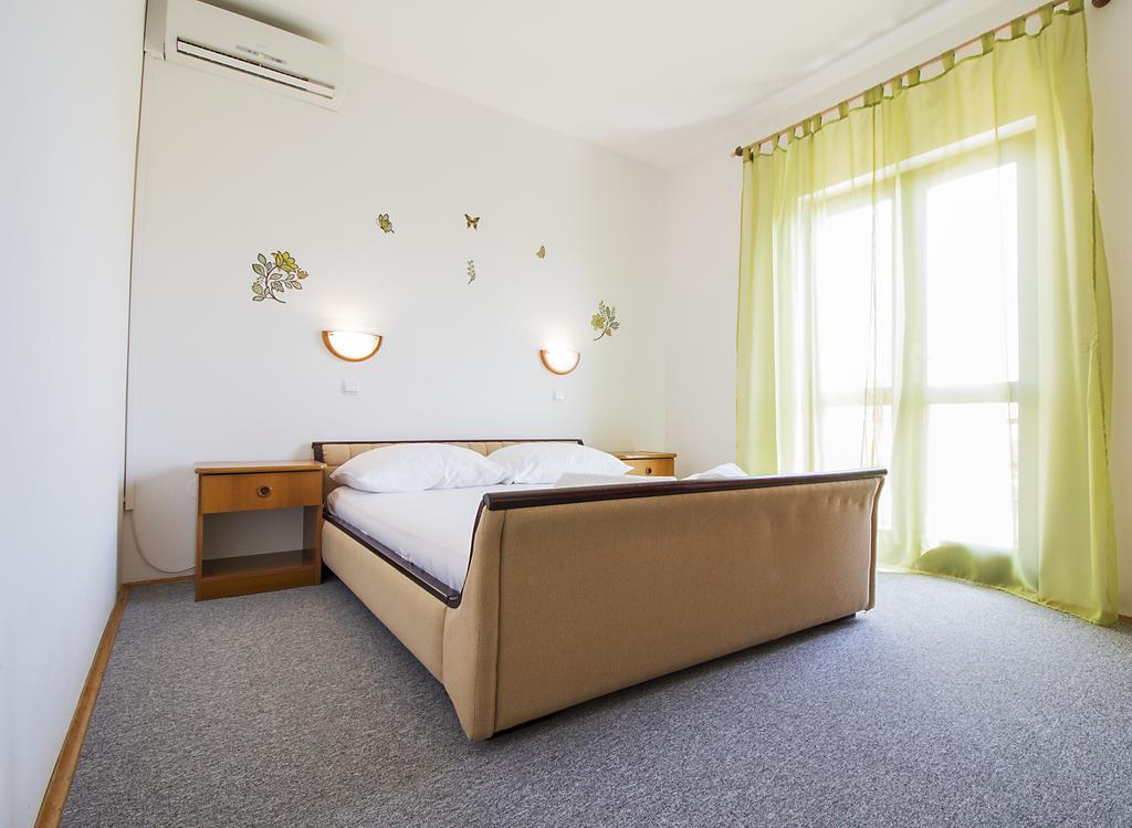 Pansion Maria Bed & Breakfast ซาดาร์ ภายนอก รูปภาพ