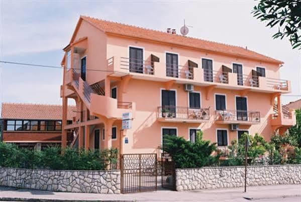 Pansion Maria Bed & Breakfast ซาดาร์ ภายนอก รูปภาพ
