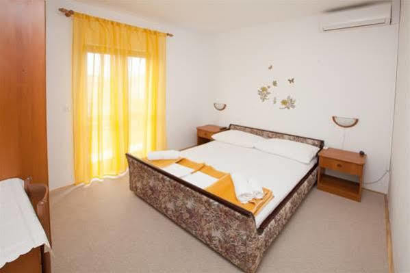 Pansion Maria Bed & Breakfast ซาดาร์ ภายนอก รูปภาพ