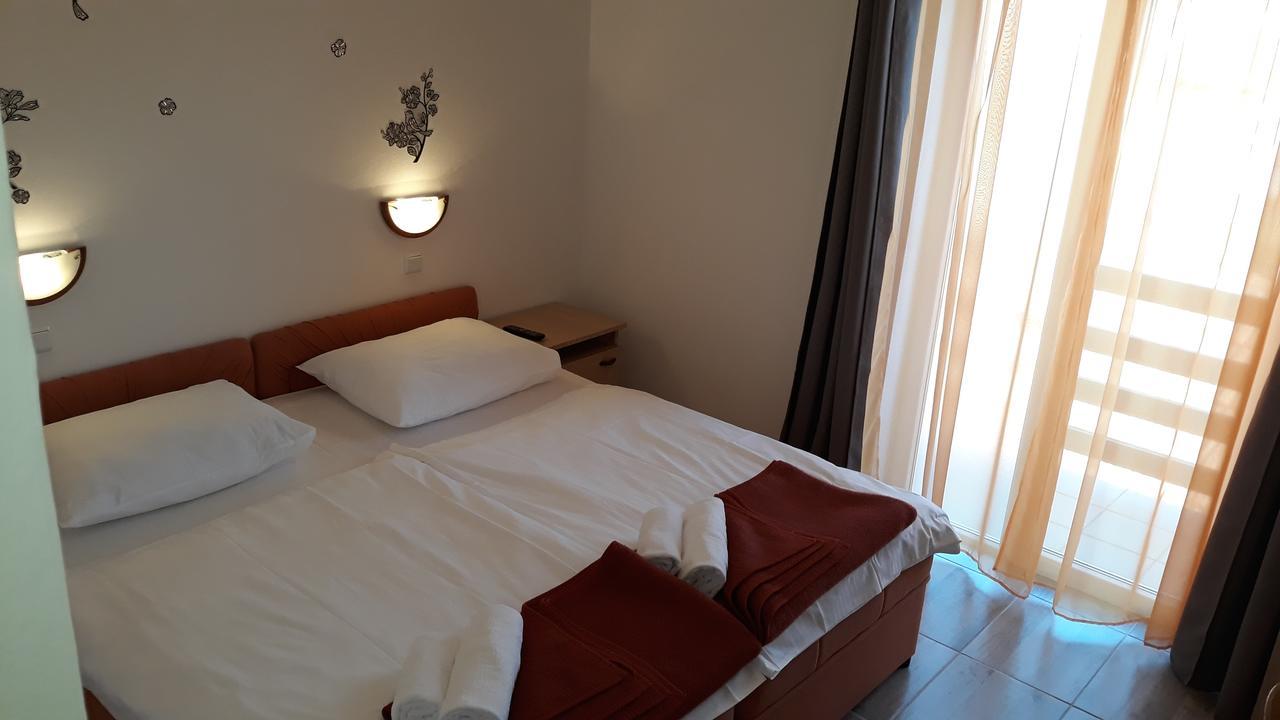 Pansion Maria Bed & Breakfast ซาดาร์ ภายนอก รูปภาพ